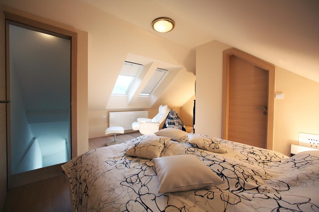 Golob Apartment Kranjska Gora Rum bild